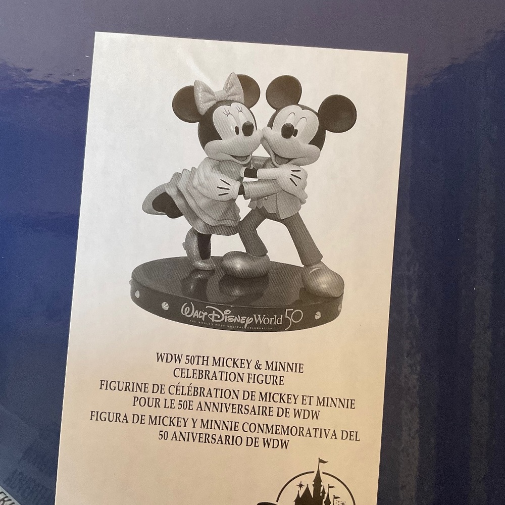 Disney 50th Mickey / Minnie figure